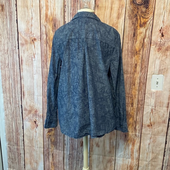 Liz Claiborne XL Women's Denim 3/4 Button up Blue Pattern  Long Sleeve Shirt - Picture 3 of 7
